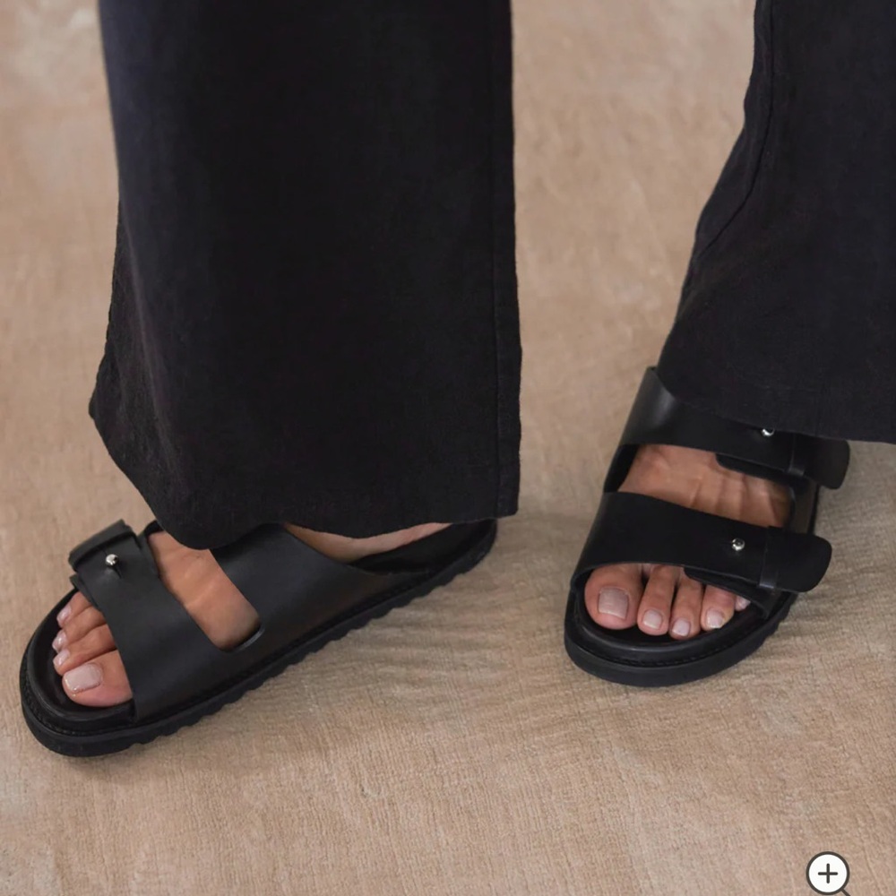Jenni Kayne Double Strap Black Sandals - Picture 2 of 16